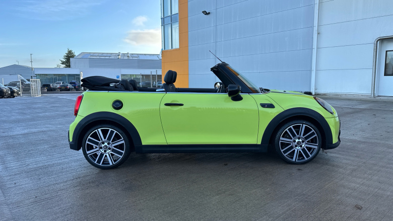 MINI Convertible 2.0 Cooper S Exclusive 2dr Auto Petrol Convertible